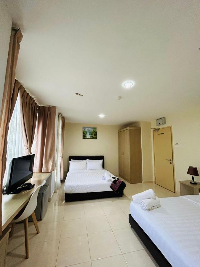 Noor Hotel Kangar Exterior photo